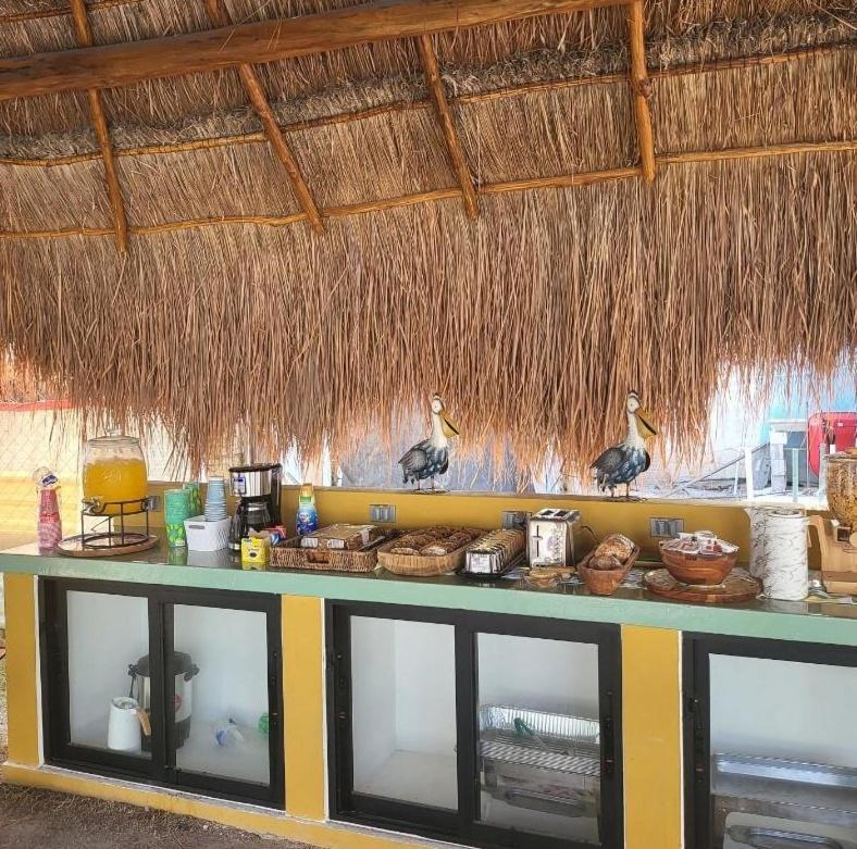 Pelican Inn At Las Dunas Chelem Exterior photo